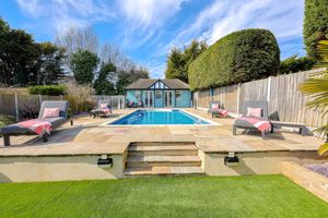 Photo 23- click for photo gallery